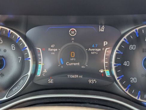 Used 2022 Chrysler Pacifica Touring-L FWD image 20