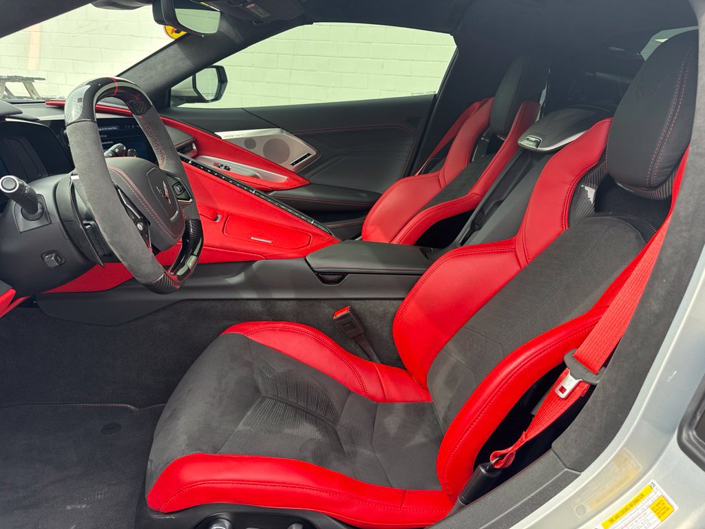 Used 2024 Chevrolet Corvette Z06 RWD image 20