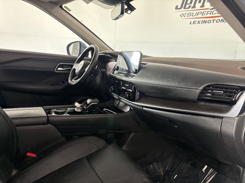 Used 2023 Nissan Rogue Platinum w/ Platinum Premium Package AWD/4WD image 33