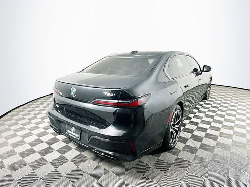 Used 2023 BMW 760i xDrive 760i xDrive w/ Executive Package image 9