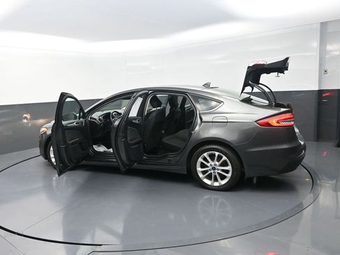 Used 2020 Ford Fusion SE FWD image 35
