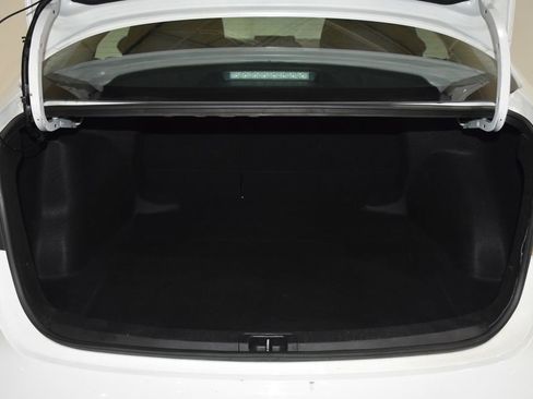 Used 2023 Toyota Corolla LE image 29