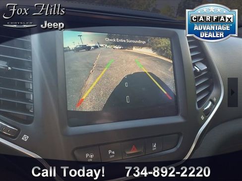 Certified 2023 Jeep Cherokee Altitude Lux image 21