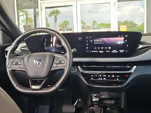 Used 2025 Buick Envista Avenir FWD image 18
