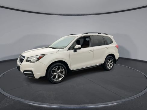 Used 2017 Subaru Forester 2.5i Touring AWD/4WD image 4