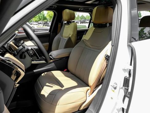 New 2026 Land Rover Range Rover Sport SE AWD/4WD image 39