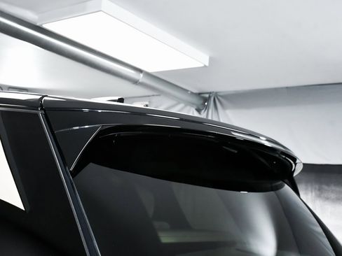 Used 2025 Land Rover Range Rover SE image 93