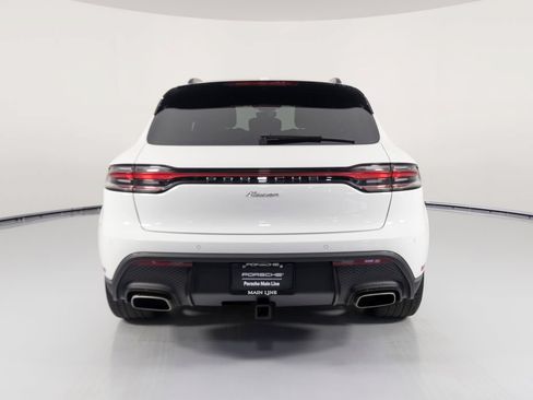 Certified 2024 Porsche Macan AWD/4WD image 10
