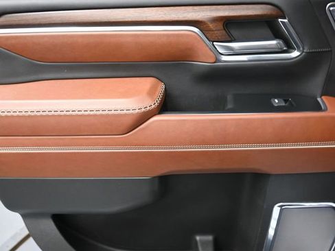 Used 2024 GMC Sierra 3500 Denali Ultimate image 19