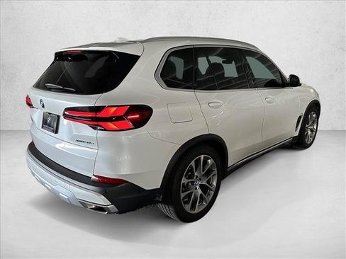 Used 2026 BMW X5 xDrive50e AWD/4WD image 5