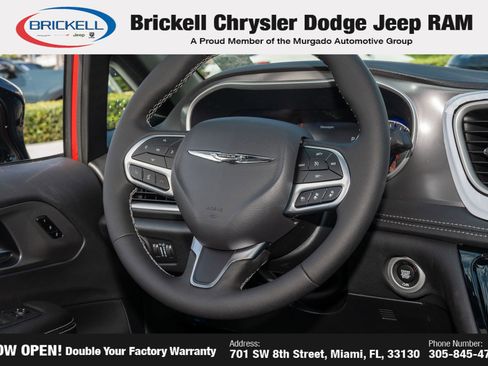 New 2026 Chrysler Pacifica Select image 24