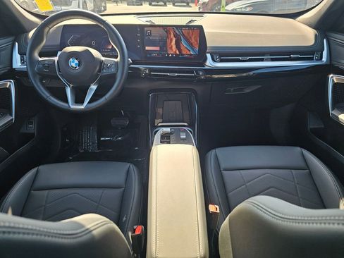 Used 2026 BMW X1 xDrive28i AWD/4WD image 9