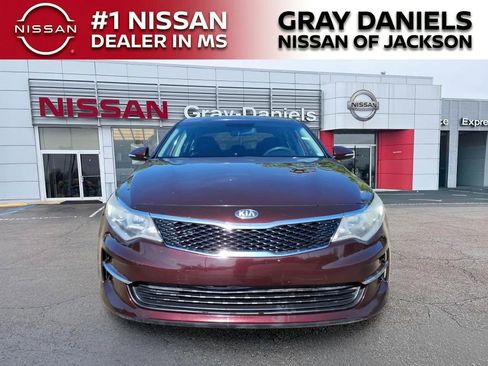 Used 2018 Kia Optima LX w/ Convenience Package FWD image 2
