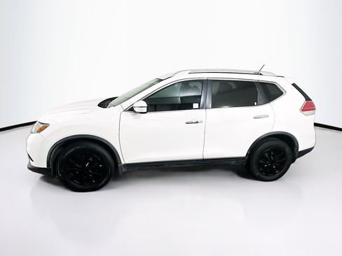 Used 2016 Nissan Rogue S w/ Appearance Package FWD image 4