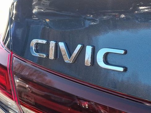 Used 2025 Honda Civic Sport image 29