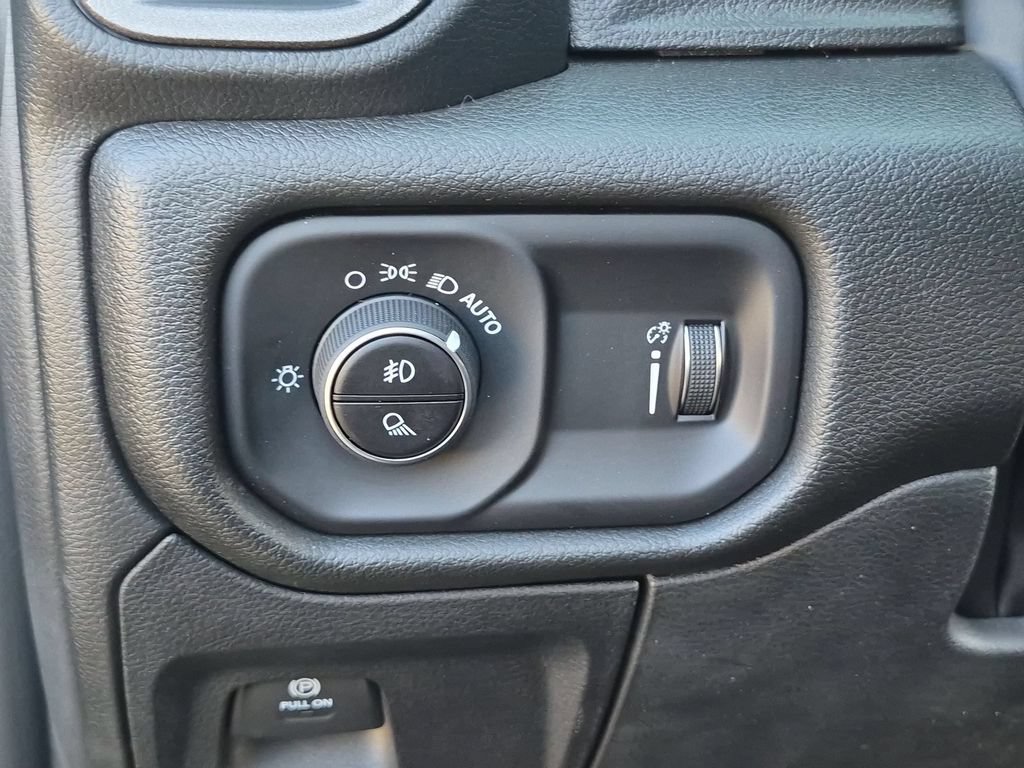 New 2026 RAM 1500 Warlock AWD/4WD image 18