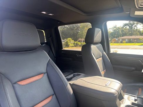 Used 2024 GMC Sierra 2500 AT4 w/ AT4 Premium Plus Package AWD/4WD image 23