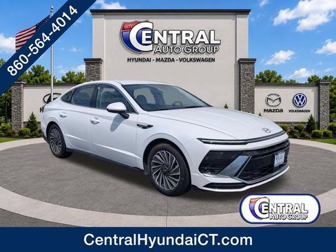 Certified 2025 Hyundai Sonata SEL FWD image 1