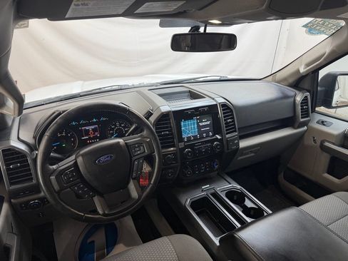 Used 2017 Ford F150 XLT w/ Equipment Group 302A Luxury RWD image 8