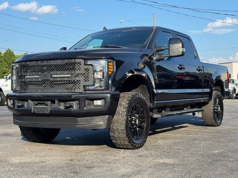 Used 2019 Ford F250 Lariat w/ Lariat Ultimate Package image 8