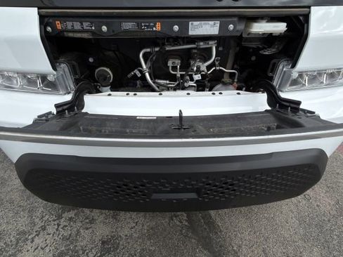 Used 2025 Chevrolet Brightdrop 600 w/ Power Door Package image 25