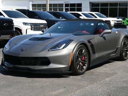 Used 2015 Chevrolet Corvette Z06 w/ 3LZ Preferred Equipment Group RWD image 5