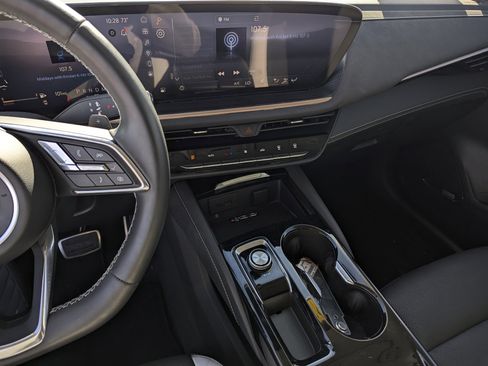 Used 2025 Buick Envision Sport Touring image 11