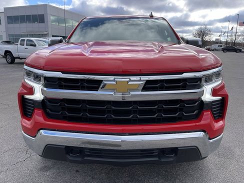 Used 2023 Chevrolet Silverado 1500 LT image 2