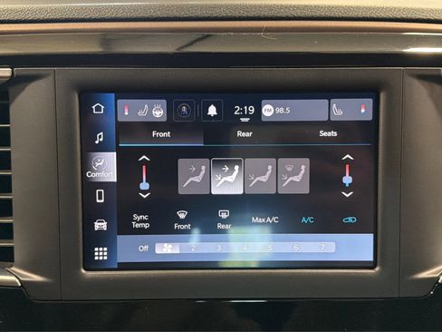 Used 2023 Chrysler Voyager LX FWD image 30