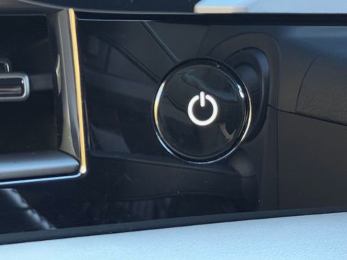 Used 2020 Porsche Taycan 4S image 20