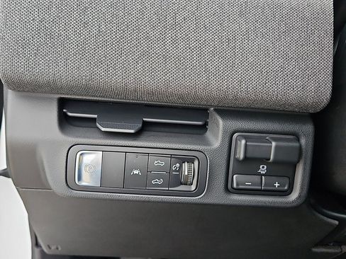 New 2026 GMC Sierra EV Elevation image 15