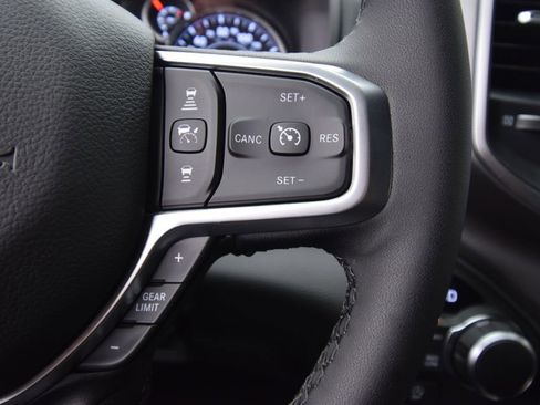 New 2026 RAM 1500 4x4 Crew Cab image 28