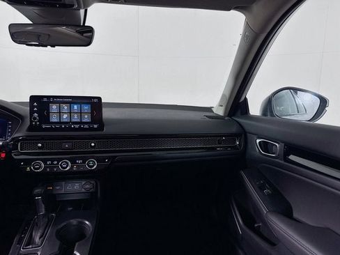 Used 2022 Honda Civic Touring image 25