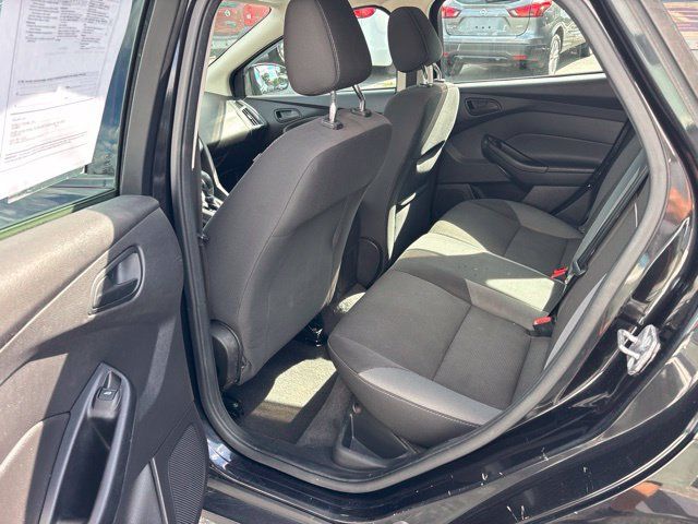 Used 2012 Ford Focus SE FWD image 9