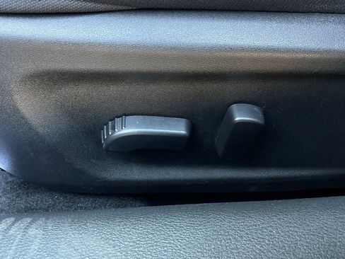 Used 2025 Nissan Altima 2.5 SV image 11