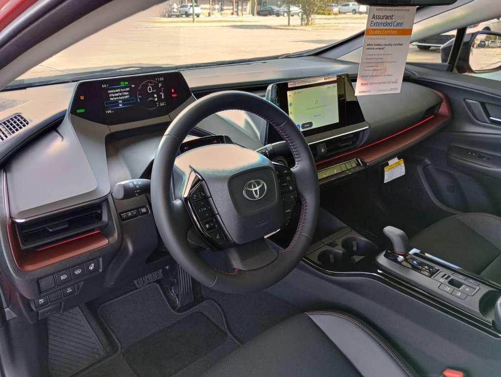 Used 2026 Toyota Prius Plug-In Hybrid FWD image 9