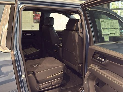 New 2026 GMC Yukon XL Elevation image 15