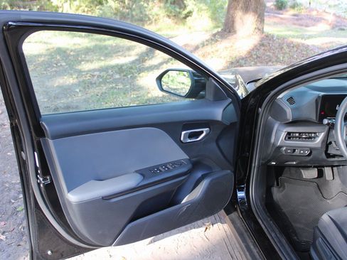 New 2025 Kia K4 LX image 18