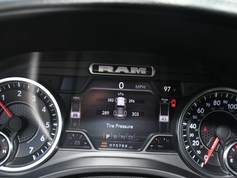 Used 2022 RAM 1500 Laramie w/ Sport Appearance Package image 14