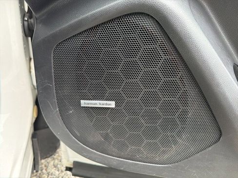 Used 2019 Subaru Ascent Limited image 21