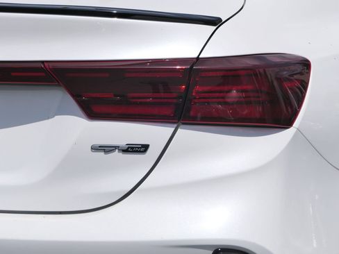 Used 2023 Kia Forte GT-Line w/ GT-Line Premium Package FWD image 4