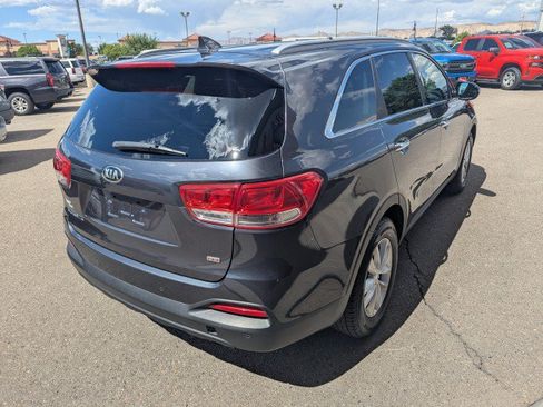 Used 2016 Kia Sorento FWD w/ LX Convenience Package image 5