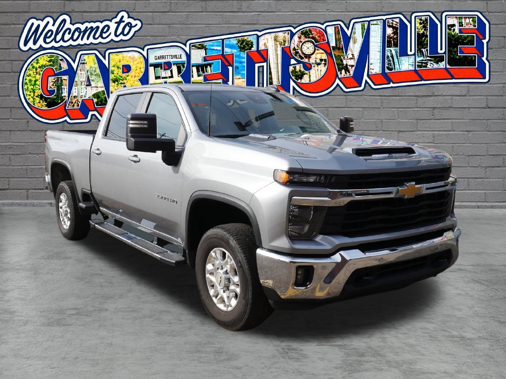 Used 2025 Chevrolet Silverado 3500 LT w/ Safety Package AWD/4WD image 14
