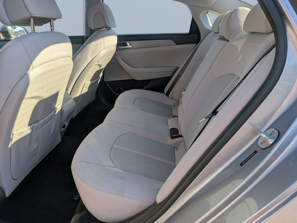 Used 2015 Hyundai Sonata SE FWD image 15