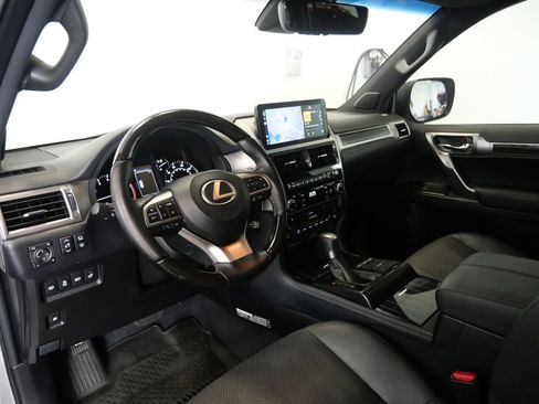 Certified 2023 Lexus GX 460 Luxury w/ Sport Design Package AWD/4WD image 13