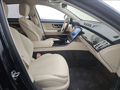 Used 2023 Mercedes-Benz S 500 4MATIC w/ AMG Line image 8