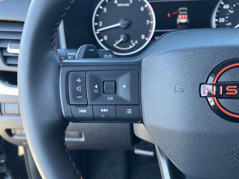 Certified 2025 Nissan Rogue SV image 12