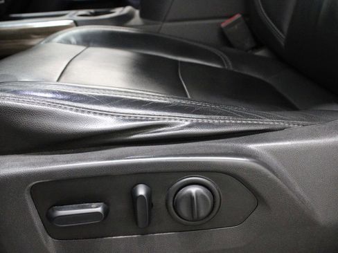 Used 2019 Chevrolet Silverado 1500 LT Trail Boss image 18