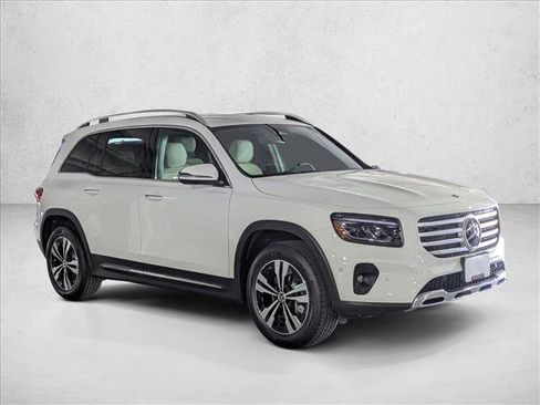 Certified 2025 Mercedes-Benz GLB 250 4MATIC image 3