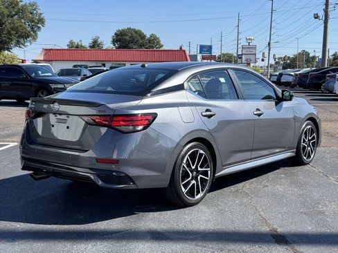 Used 2024 Nissan Sentra SR w/ SR Premium Package image 5